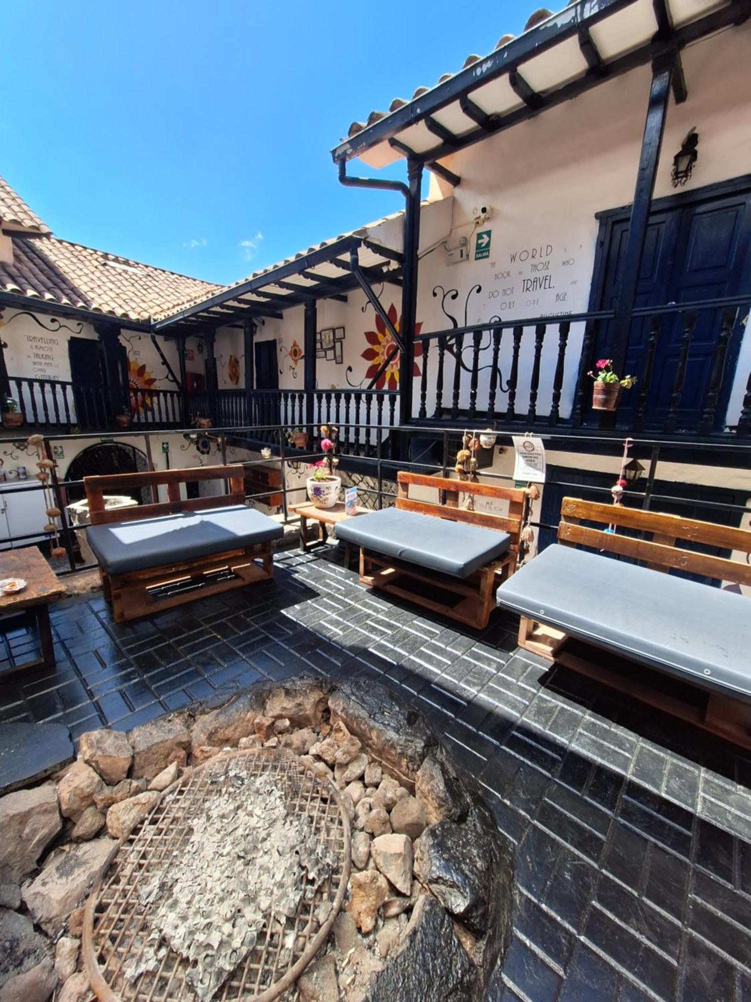 Intro Hostels Cuzco Exterior foto